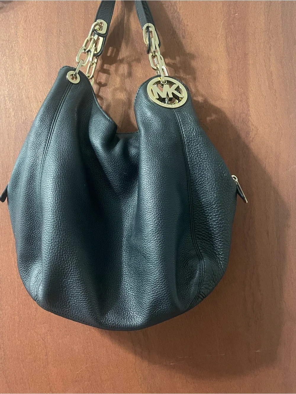 Wow! Michael Kors Black Leather Shoulder Hobo with Gold Logo Charm